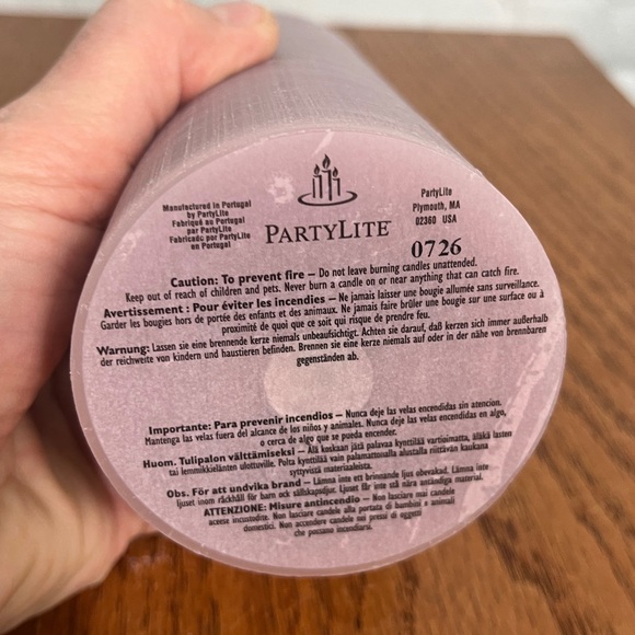 Partylite Blackberry Sage 3x7 round pillar NIB - Picture 4 of 5